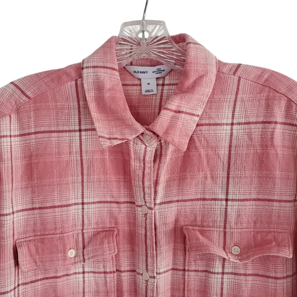 Old Navy Flannel Boyfriend Button-Down Shirt - Picture 2 of 7